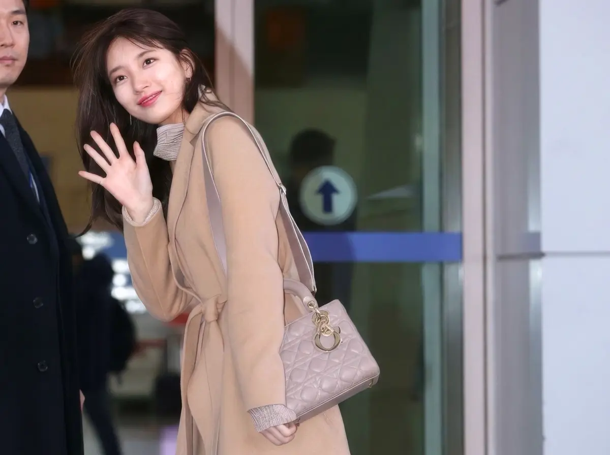 "수지" 디올 레이디백