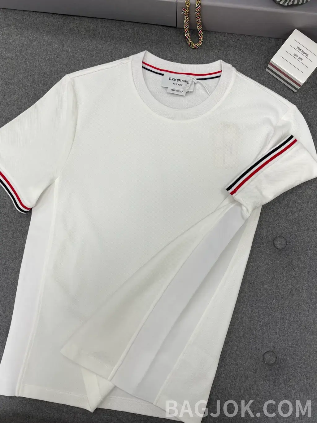 톰브라운 톰브라운 x SSENSE 반팔티 상세 이미지