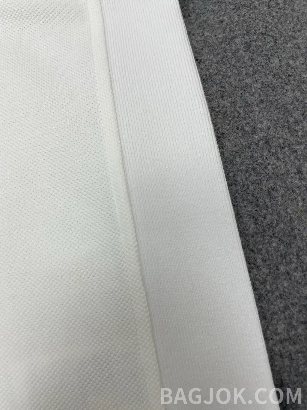 톰브라운 톰브라운 x SSENSE 반팔티 상세 이미지