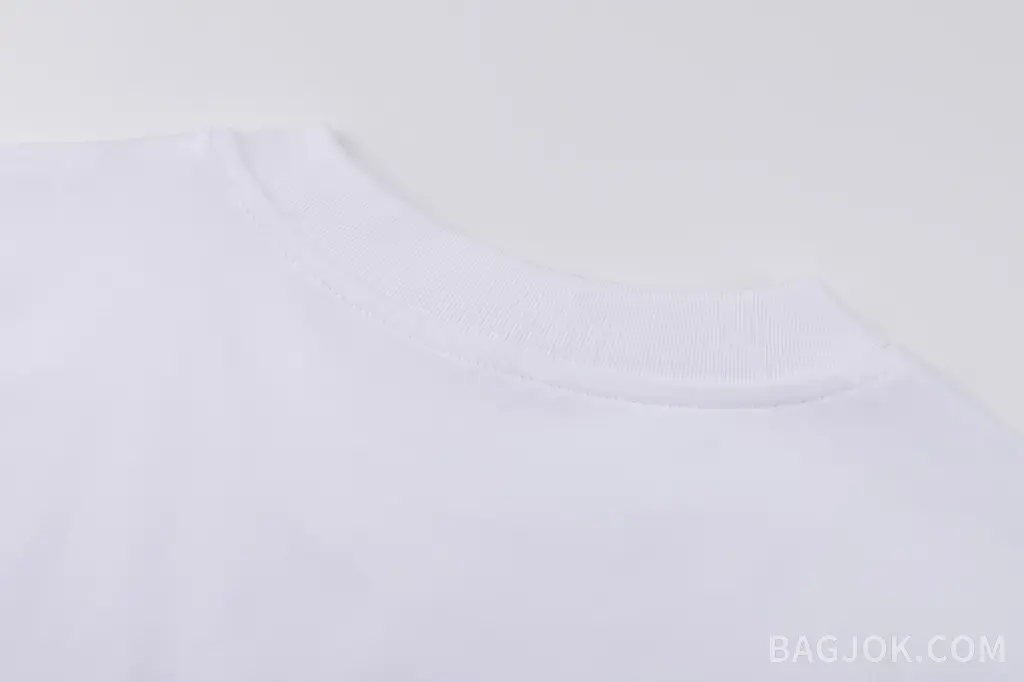 몽클레어 몽클레어 로고 배지 프린트 반팔티 상세 이미지