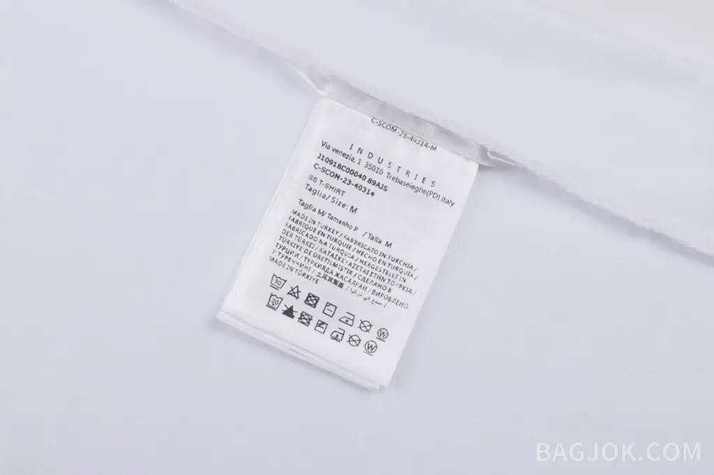 몽클레어 몽클레어 로고 배지 프린트 반팔티 상세 이미지