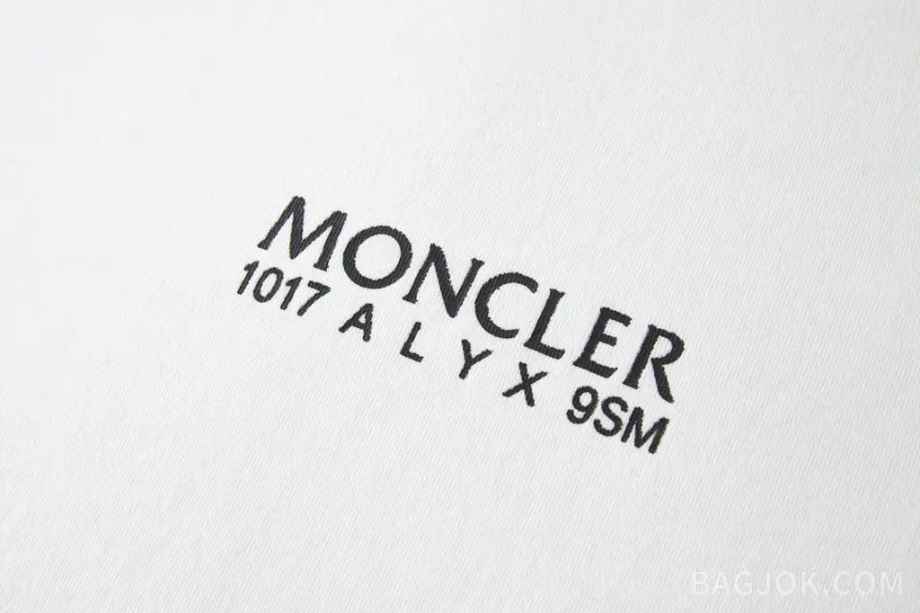 몽클레어 몽클레어 스플래터 프린트 반팔티 상세 이미지