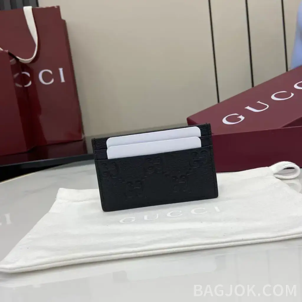 구찌 구찌 블랙 GG 레더 임프린트 카드 홀더 상세 이미지
