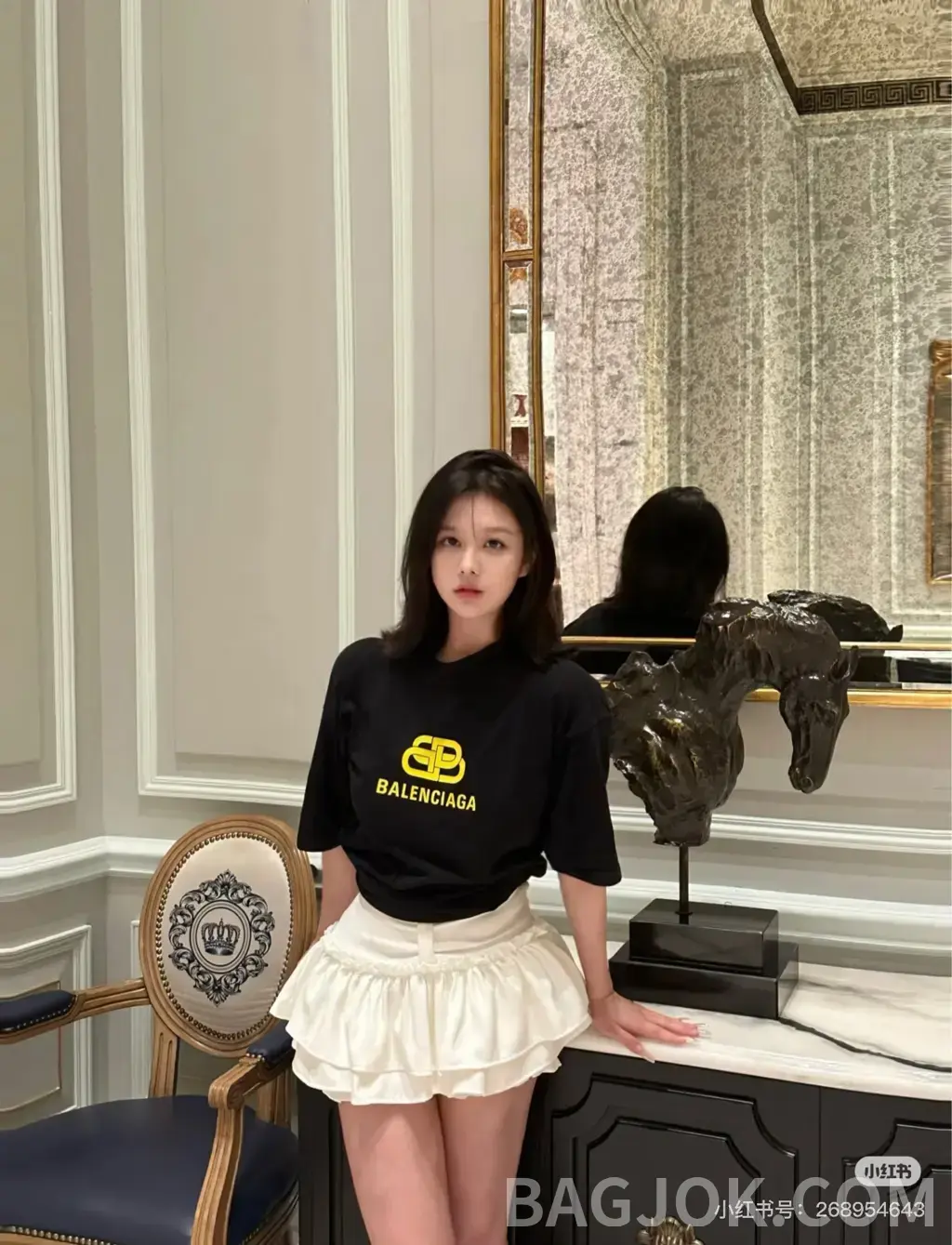 발렌시아가 발렌시아가 클래식 버클 프린트 반팔 티셔츠 상세 이미지