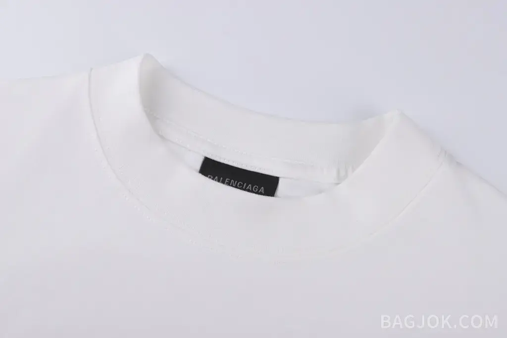 발렌시아가 발렌시아가 블러 레터링 반팔 티셔츠 상세 이미지