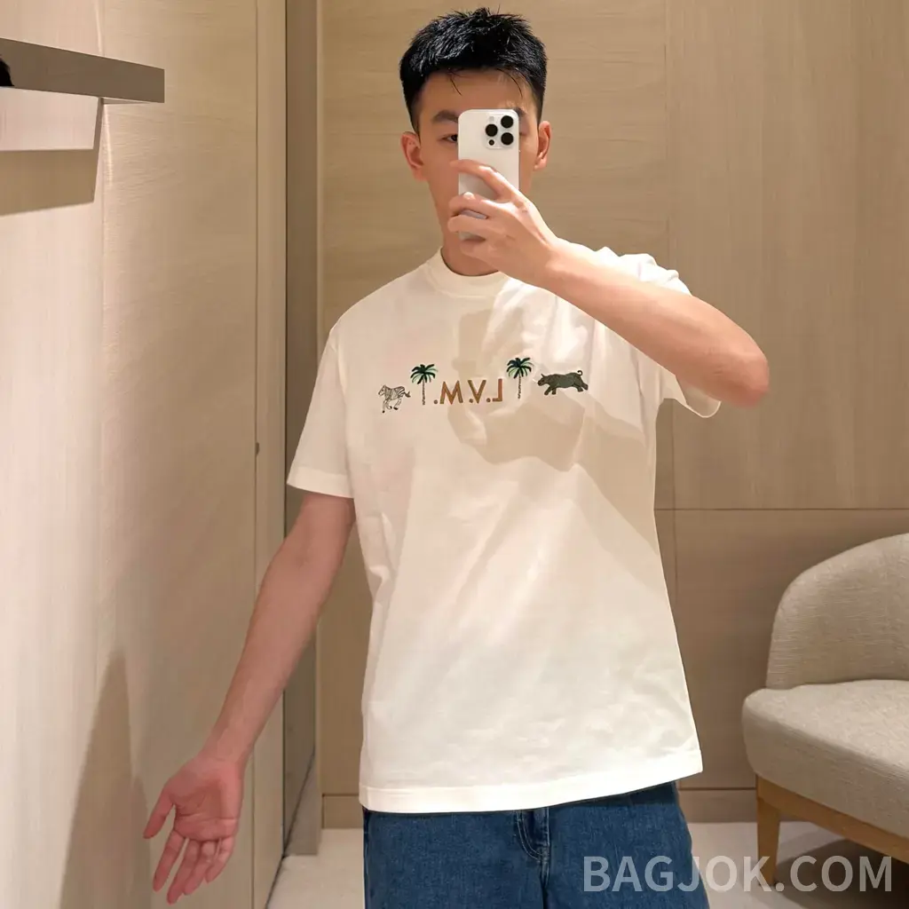 루이비통 루이비통 애니멀 자수 로고 반팔 티셔츠 상세 이미지