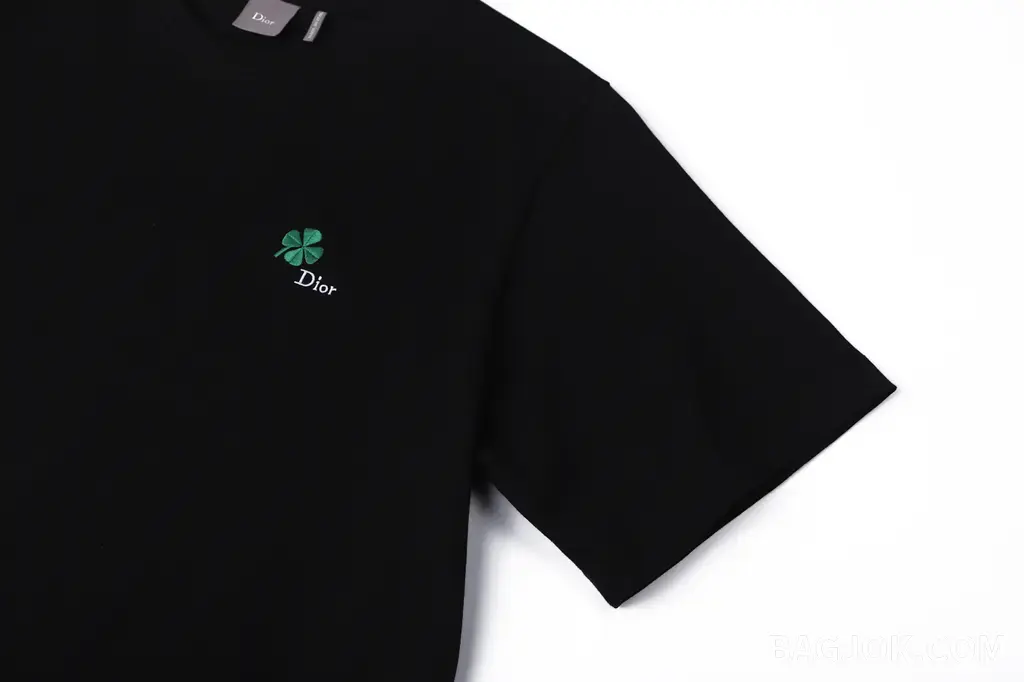 디올 디올 클로버 자수 반팔 티셔츠 상세 이미지