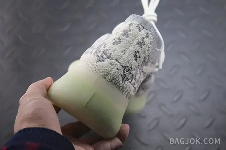 아디다스 YEEZY 380 상세 이미지