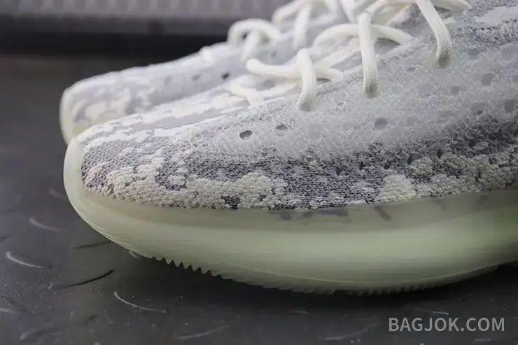 아디다스 YEEZY 380 상세 이미지
