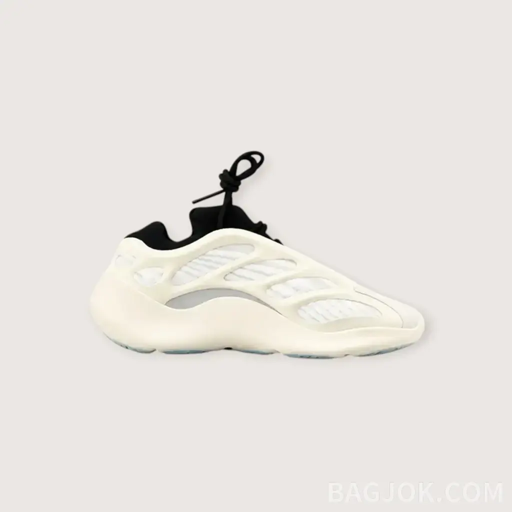 YEEZY 700 V3_대표이미지
