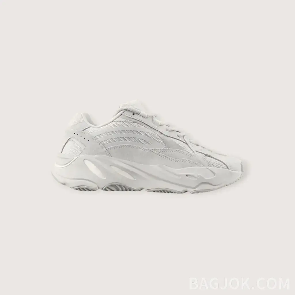 YEEZY 700_대표이미지