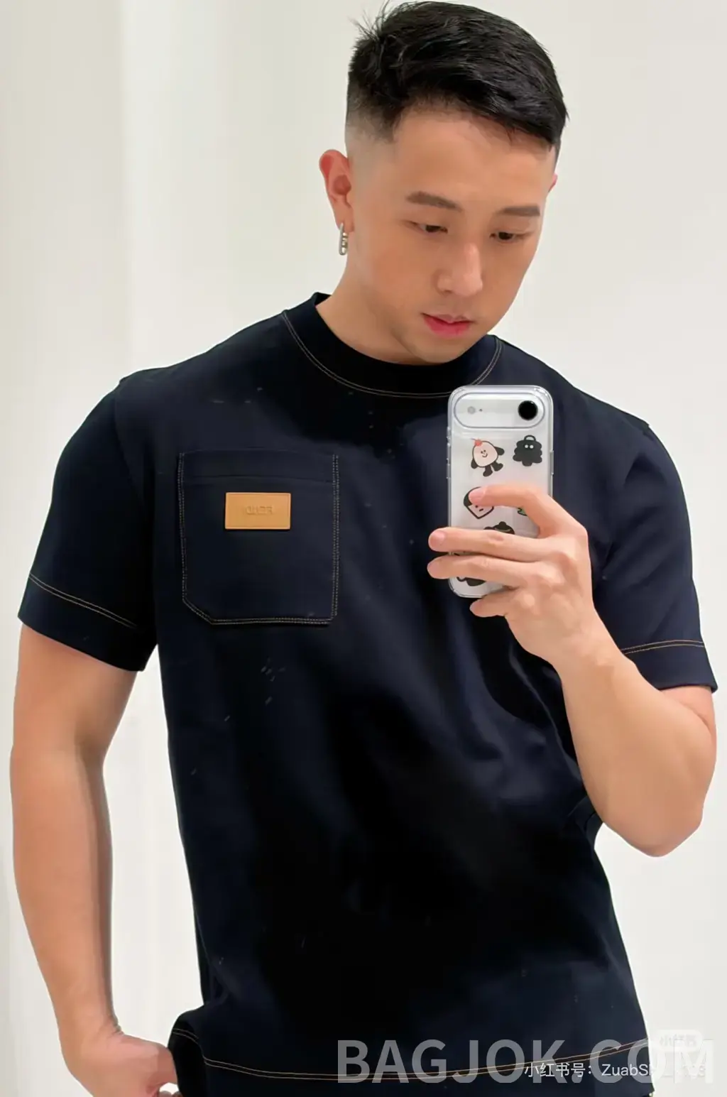 펜디 펜디 포켓 레더 패치 오버핏 반팔 티셔츠 상세 이미지