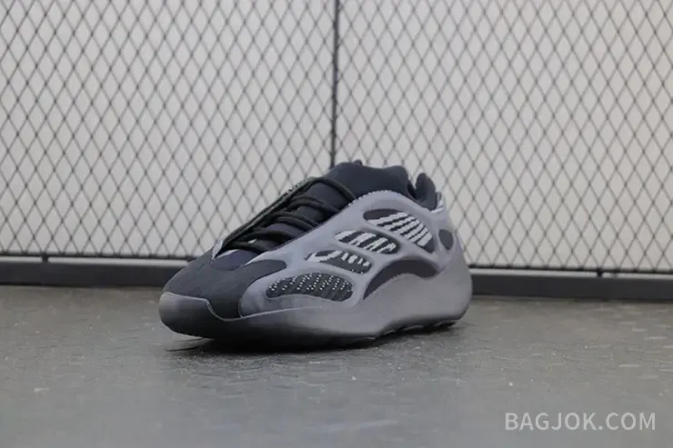 아디다스 YEEZY 700 V3 상세 이미지