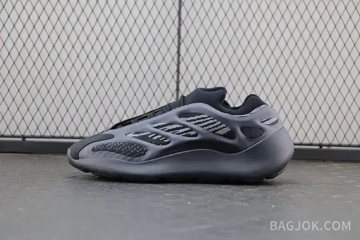 아디다스 YEEZY 700 V3 상세 이미지