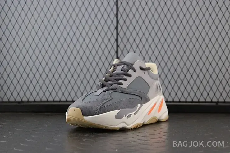 아디다스 YEEZY 700 상세 이미지