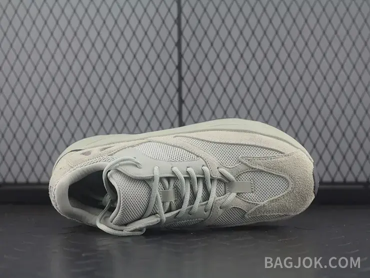 아디다스 YEEZY 700 상세 이미지