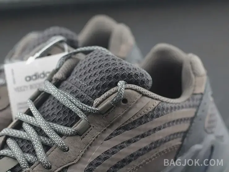 아디다스 YEEZY 700 상세 이미지