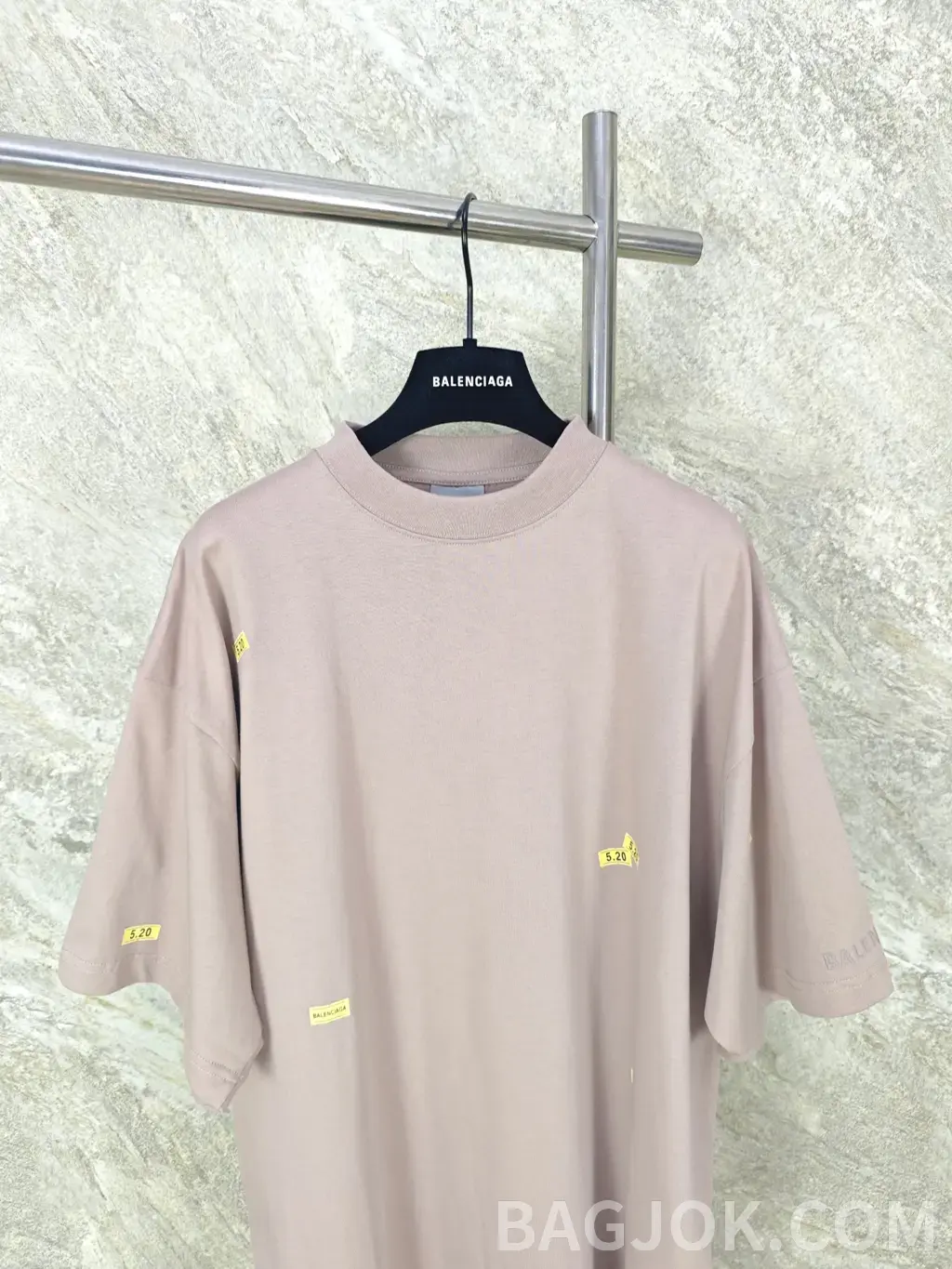 발렌시아가 발렌시아가 26SS 520 스티커 티셔츠 상세 이미지