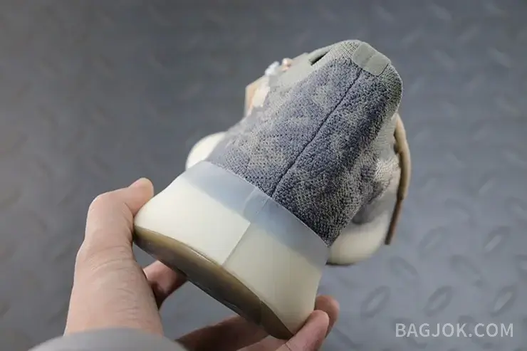 아디다스 YEEZY 380 상세 이미지