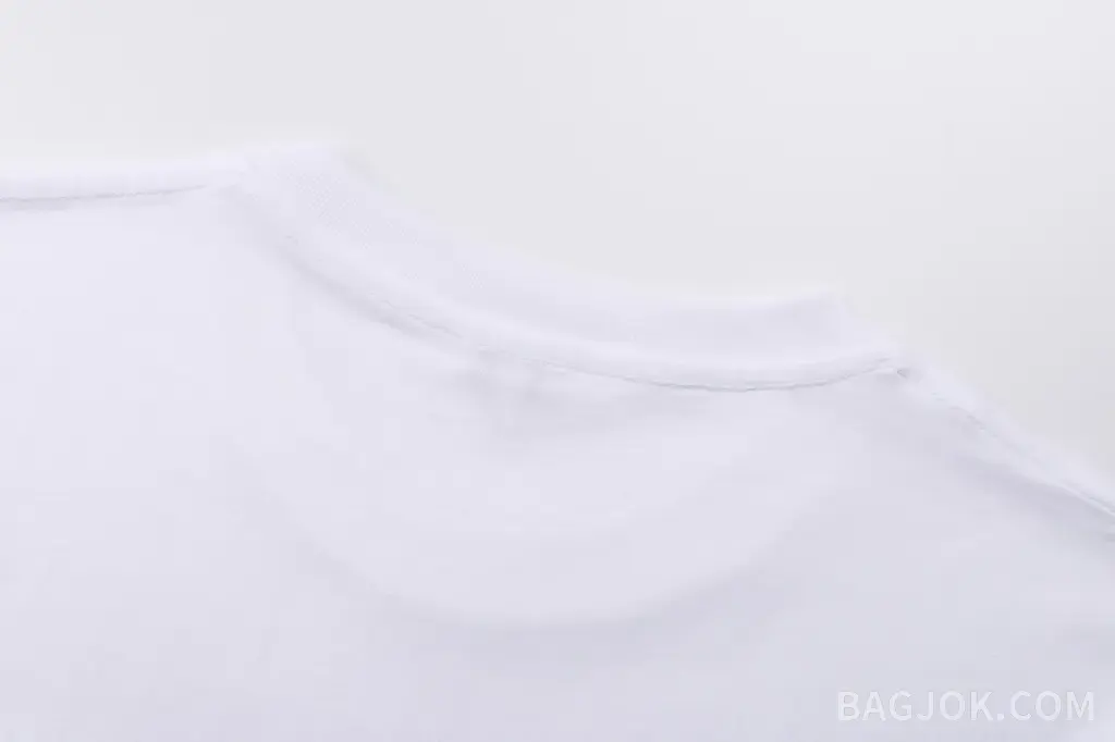 로에베 로에베 자수 로고 반팔 티셔츠 상세 이미지