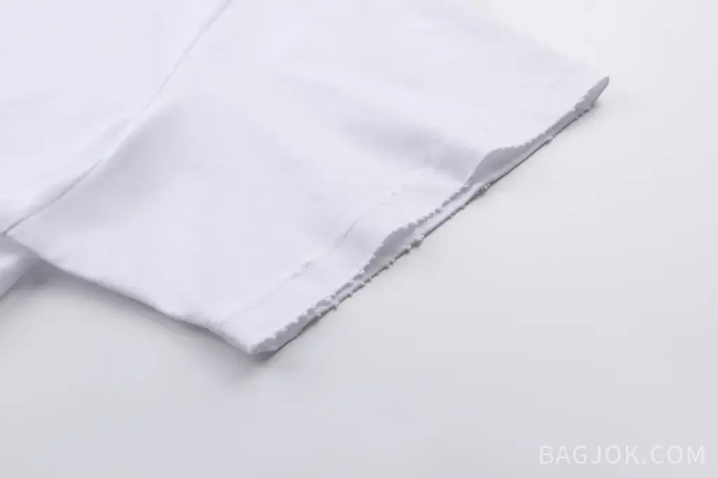 발렌시아가 발렌시아가 레터링 프린팅 반팔 티셔츠 상세 이미지