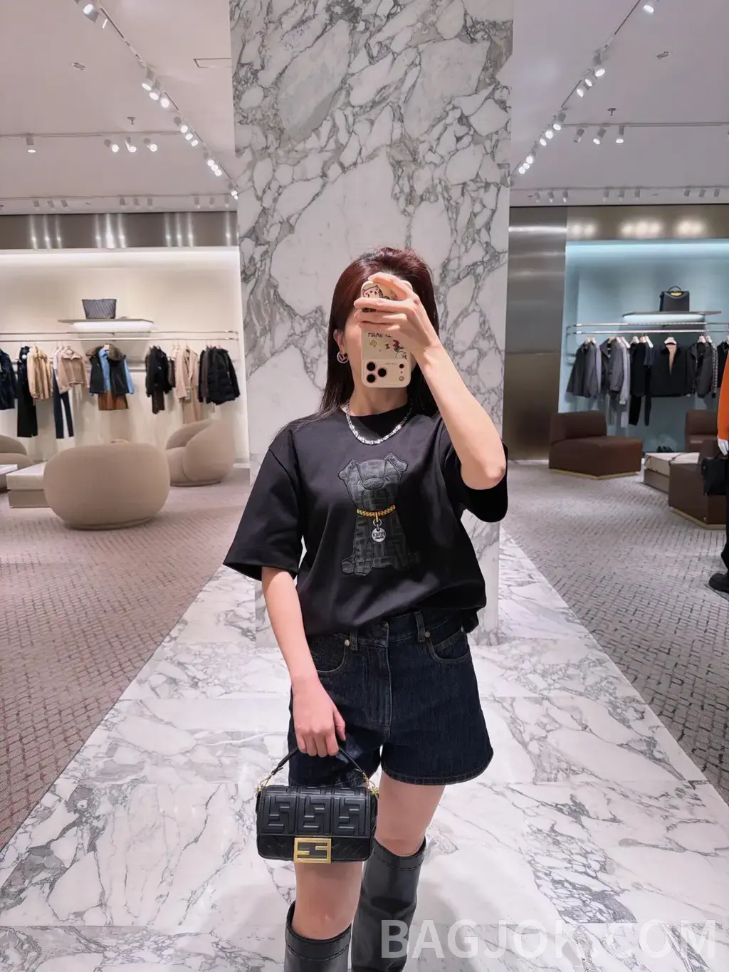 펜디 펜디 스몰 도그 패치 자수 반팔 티셔츠 상세 이미지