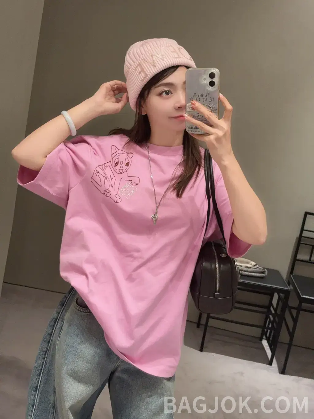 로에베 로에베 럭키 캣 자수 로고 반팔 티셔츠 상세 이미지