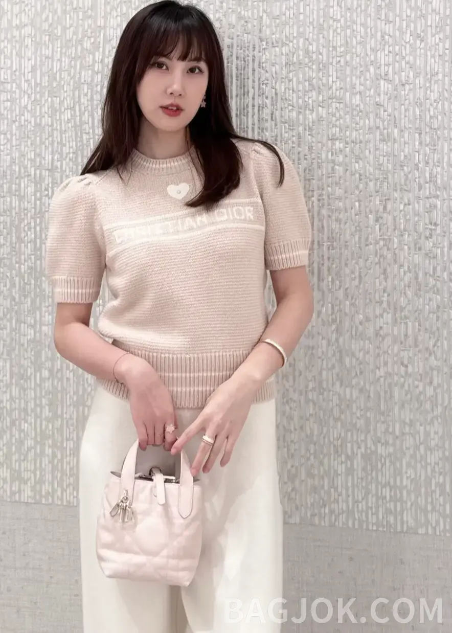 디올 디올 하트 울 니트 반팔 상세 이미지