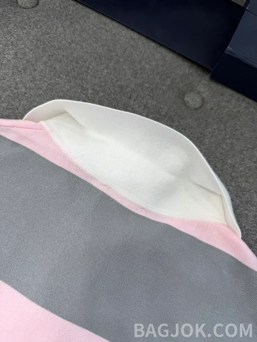 디올 디올 조나단 앤더슨 첫 시즌 스트라이프 폴로 니트 상세 이미지