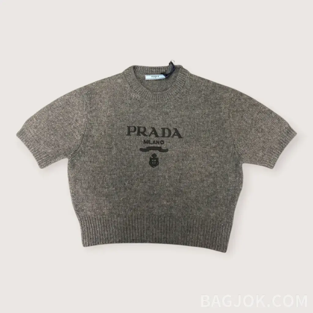 프라다 밀라노 캐시미어 자수 크롭 반팔 니트_대표이미지