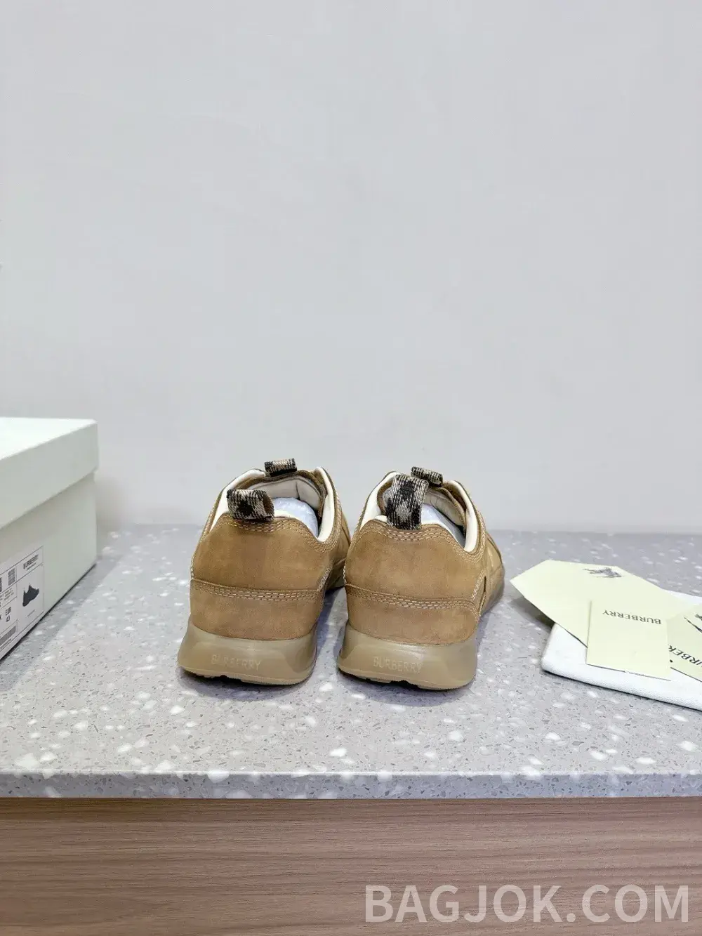 버버리 버버리 스니커즈 STD1052 상세 이미지