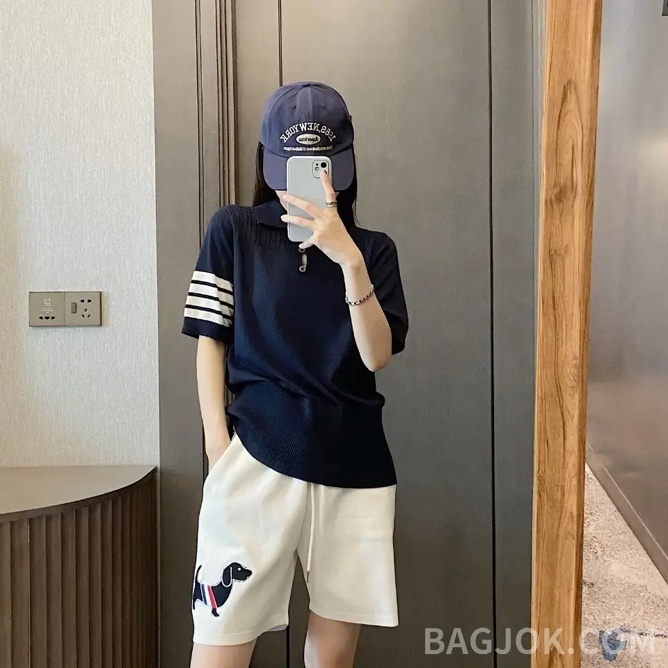 톰브라운 톰브라운 시그니처 4바 스트라이프 케이블 니트 폴로 상세 이미지