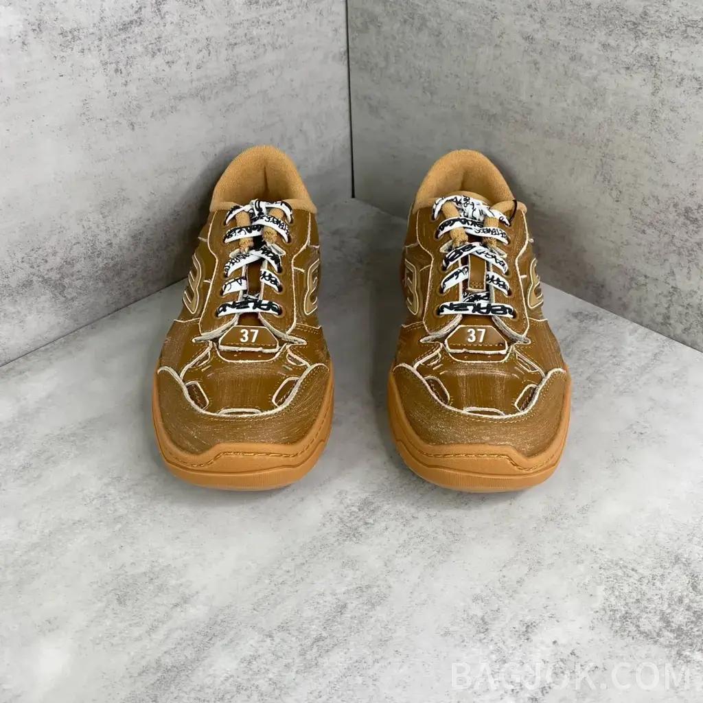 발렌시아가 발렌시아가 햄튼스 미디엄 원-아웃 스니커즈 상세 이미지