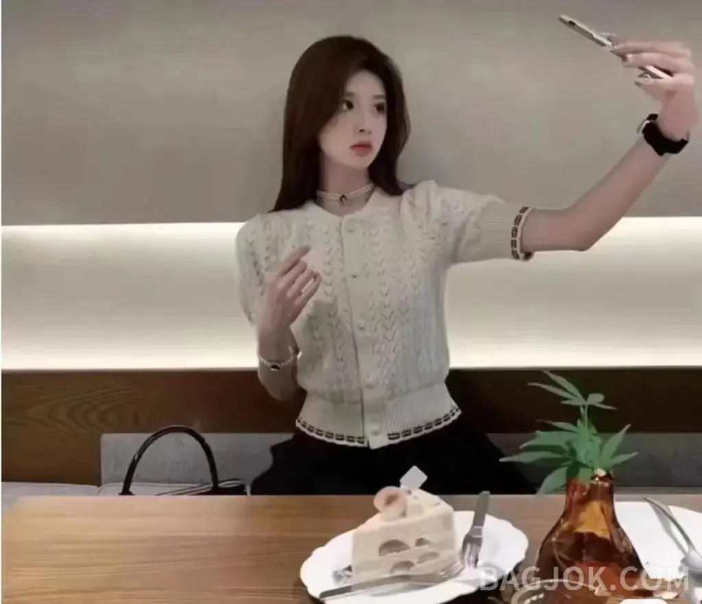 톰브라운 톰브라운 시그니처 케이블 포인텔 반팔 니트 가디건 상세 이미지