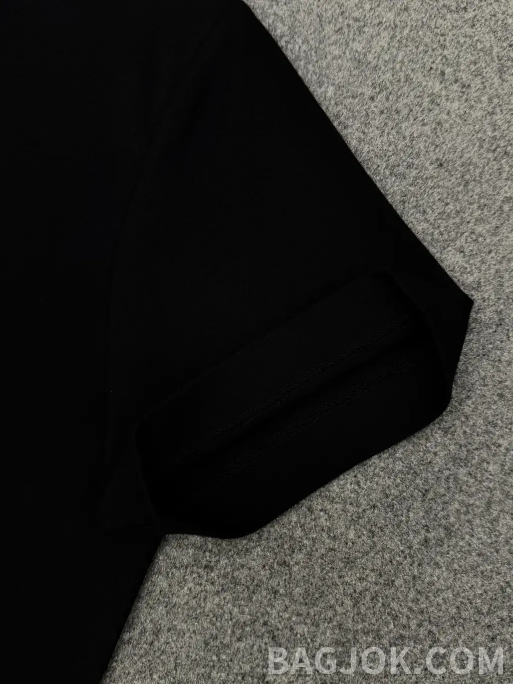 루이비통 루이비통 LV 앵커 왁스 실링 크롭 반팔 티셔츠 상세 이미지