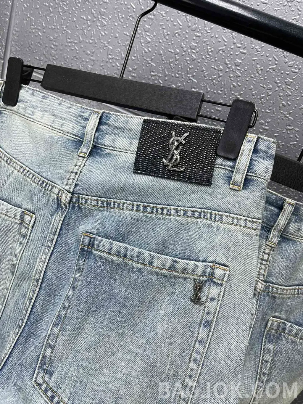 생로랑 생로랑 YSL 메탈 로고 워싱 스트레이트 데님 팬츠 상세 이미지