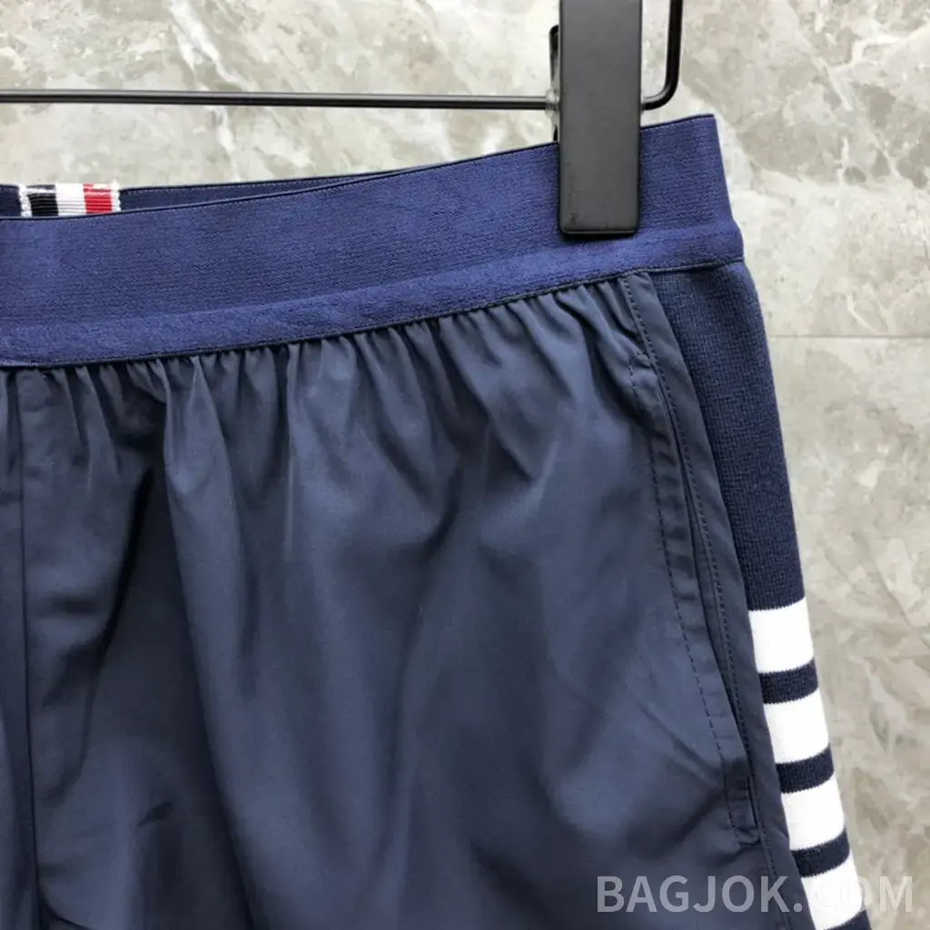 톰브라운 톰브라운 4바 스트라이프 트랙 쇼츠 상세 이미지