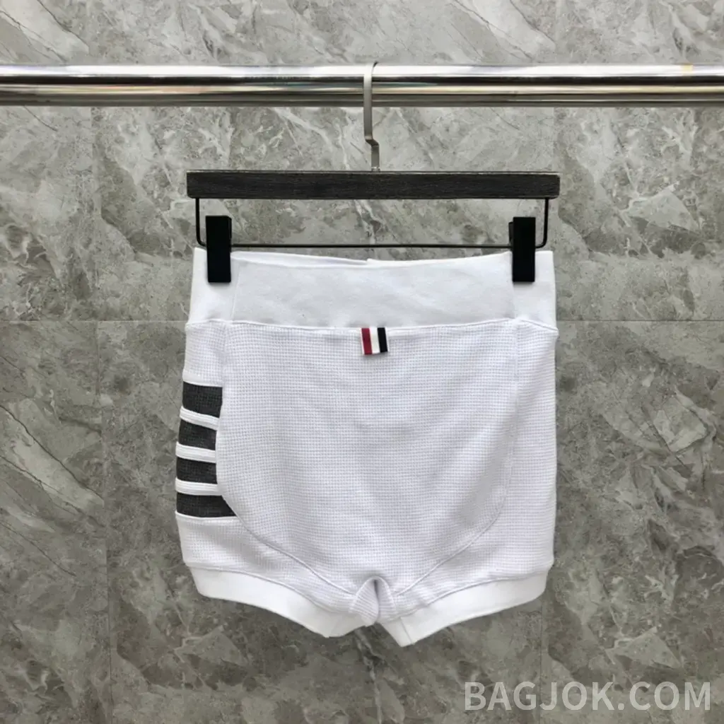 톰브라운 톰브라운 4바 스트라이프 울트라 하이웨이스트 쇼츠 상세 이미지