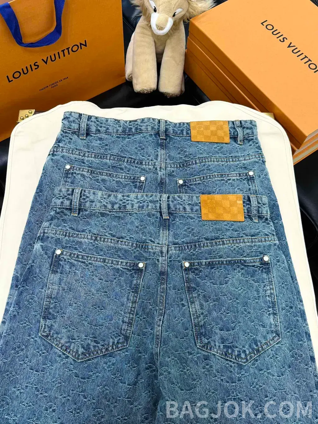 루이비통 루이비통 모노그램 올오버 데님 와이드 팬츠 상세 이미지