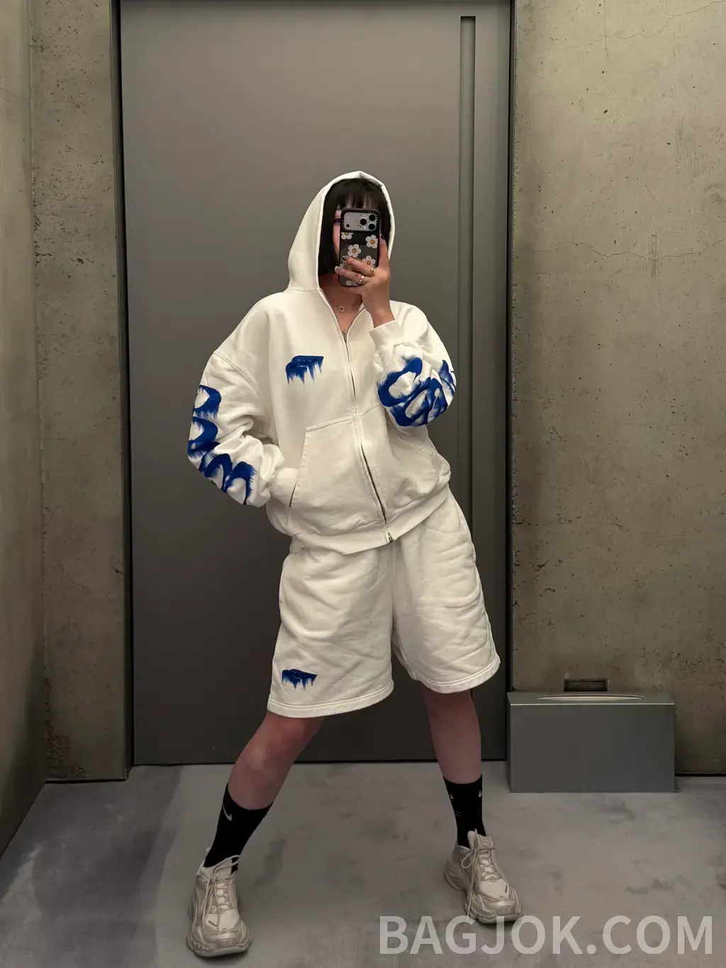 발렌시아가 발렌시아가 웨트 브러시 아트 티셔츠 상세 이미지