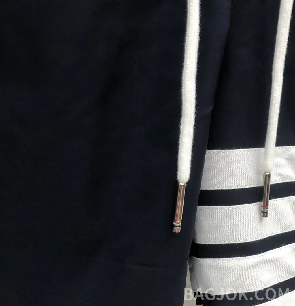 톰브라운 톰브라운 시그니처 삼색 스트라이프 나일론 스윔 쇼츠 상세 이미지