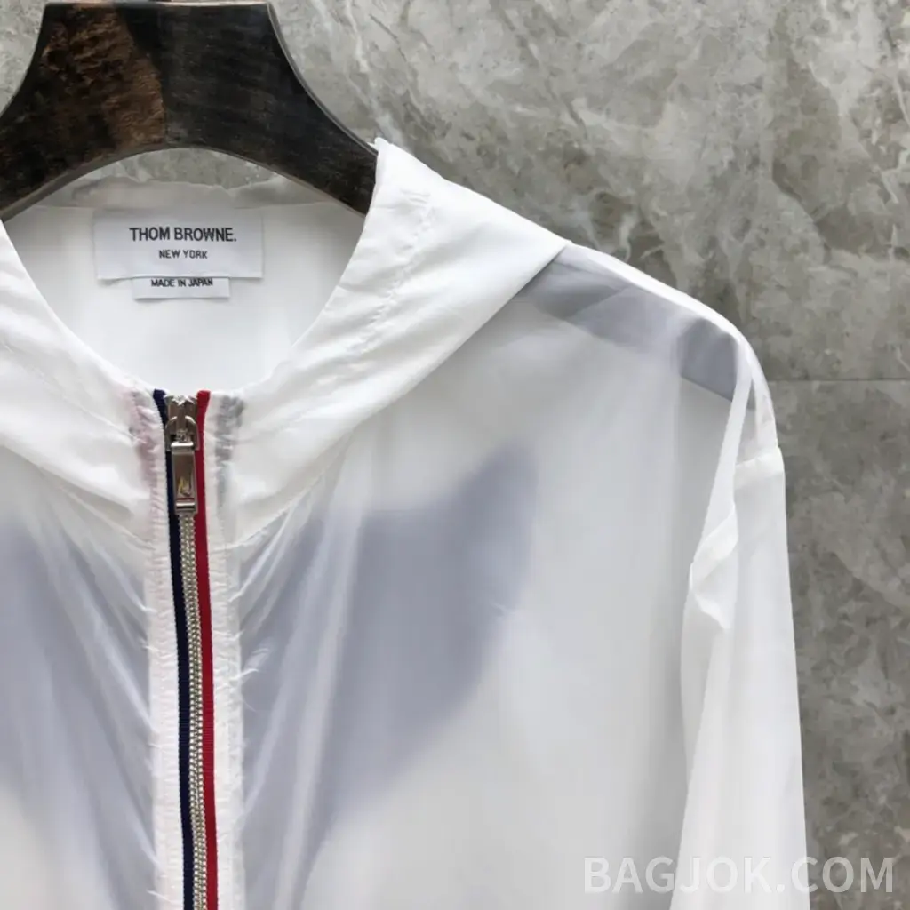 톰브라운 THOM BROWNE 웨일 그래픽 후드 윈드브레이커 상세 이미지