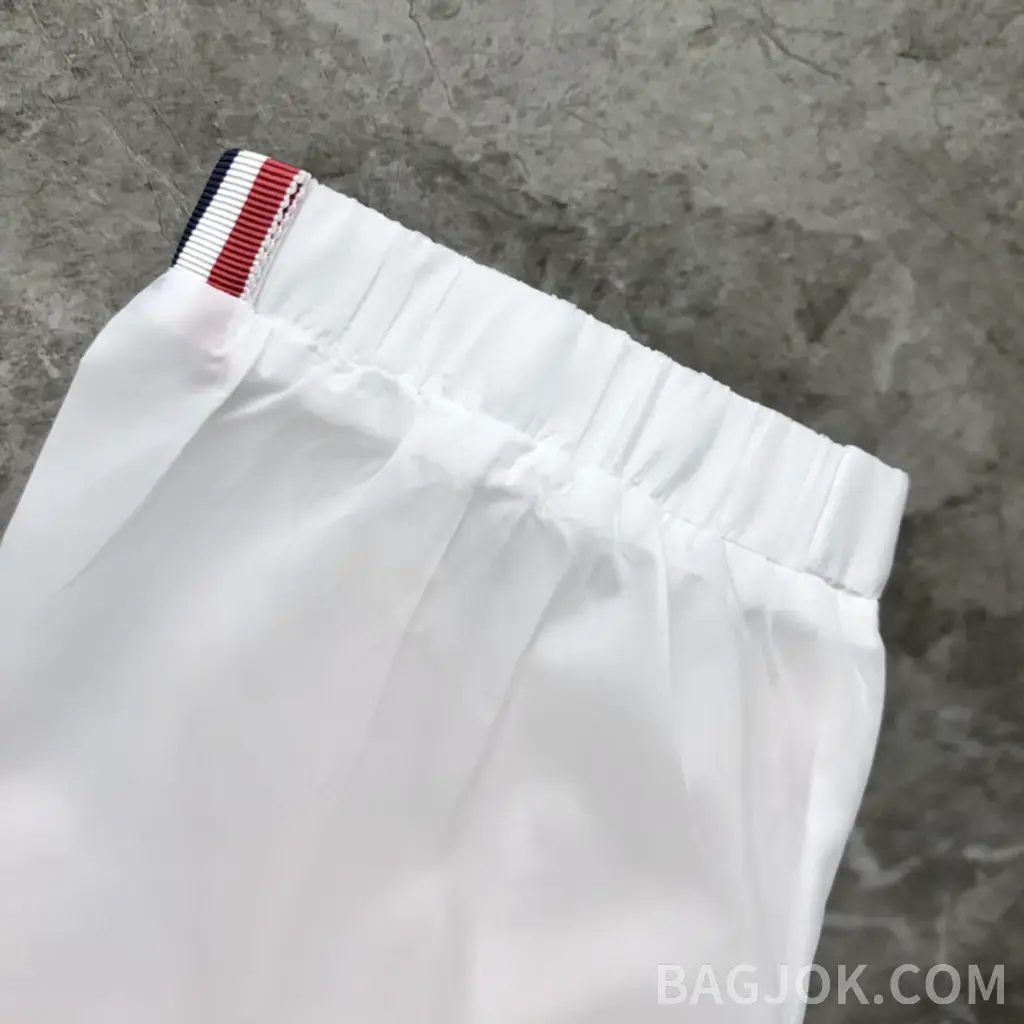 톰브라운 THOM BROWNE 웨일 그래픽 후드 윈드브레이커 상세 이미지