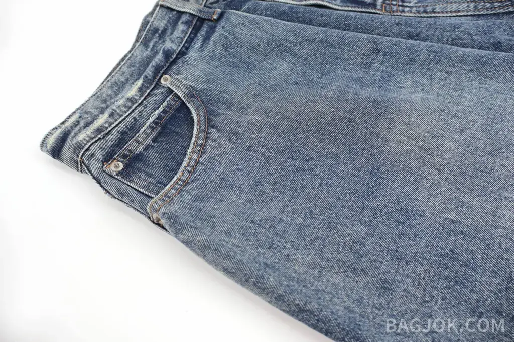 발렌시아가 BALENCIAGA 플리티드 와이드 데님 쇼츠 상세 이미지