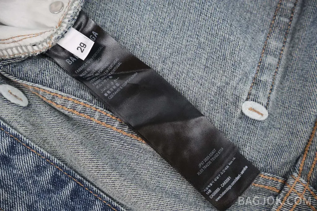 발렌시아가 BALENCIAGA 플리티드 와이드 데님 쇼츠 상세 이미지