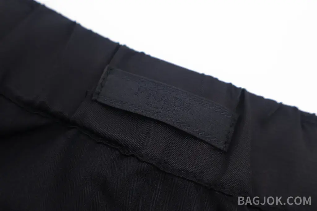 프라다 PRADA Re-Nylon 카고 쇼츠 상세 이미지