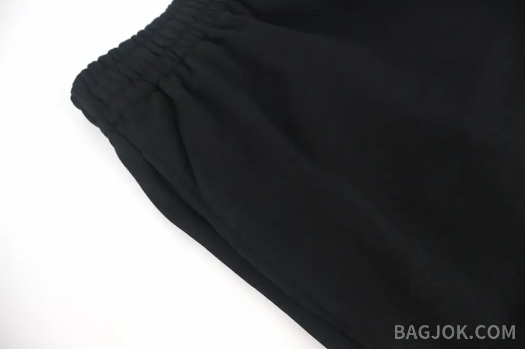 발렌시아가 BALENCIAGA 피쉬스케일 로고 스웨트 쇼츠 상세 이미지