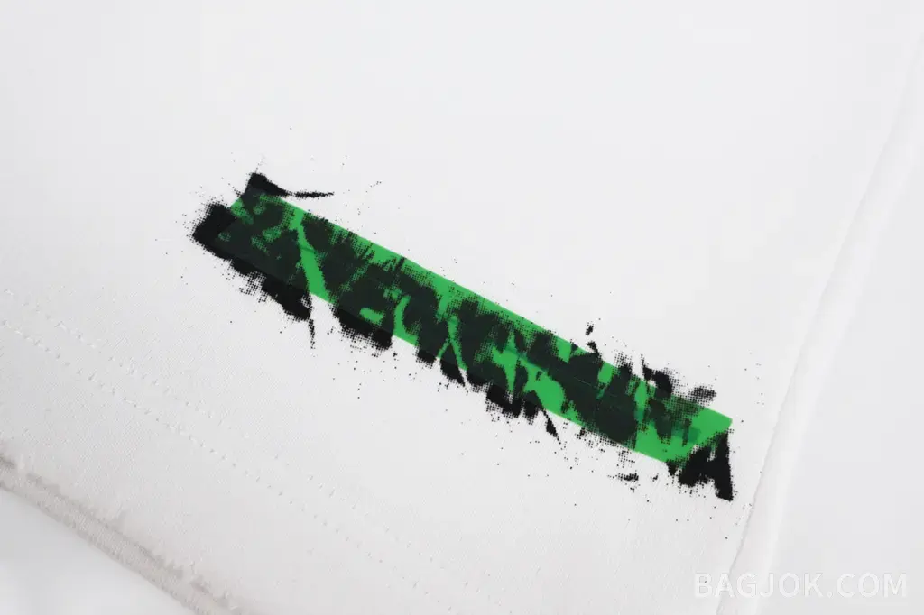 발렌시아가 BALENCIAGA 테이프 그래픽 헤비 코튼 쇼츠 상세 이미지