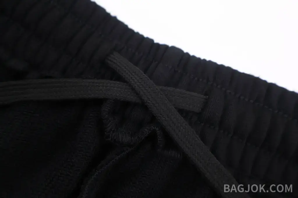 발렌시아가 BALENCIAGA 테이프 그래픽 헤비 코튼 쇼츠 상세 이미지
