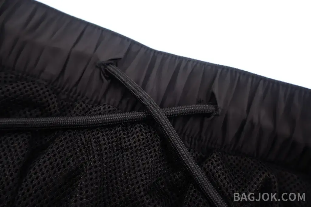 프라다 PRADA 리나일론 카고 쇼츠 상세 이미지